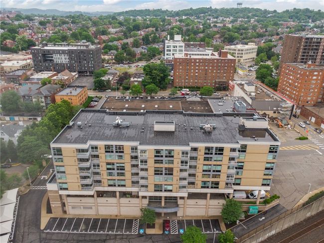 APT-306 - 5570 Centre Ave, Condo with 2 bedrooms, 2 bathrooms and 2 parking in Shadyside PA | Image 41