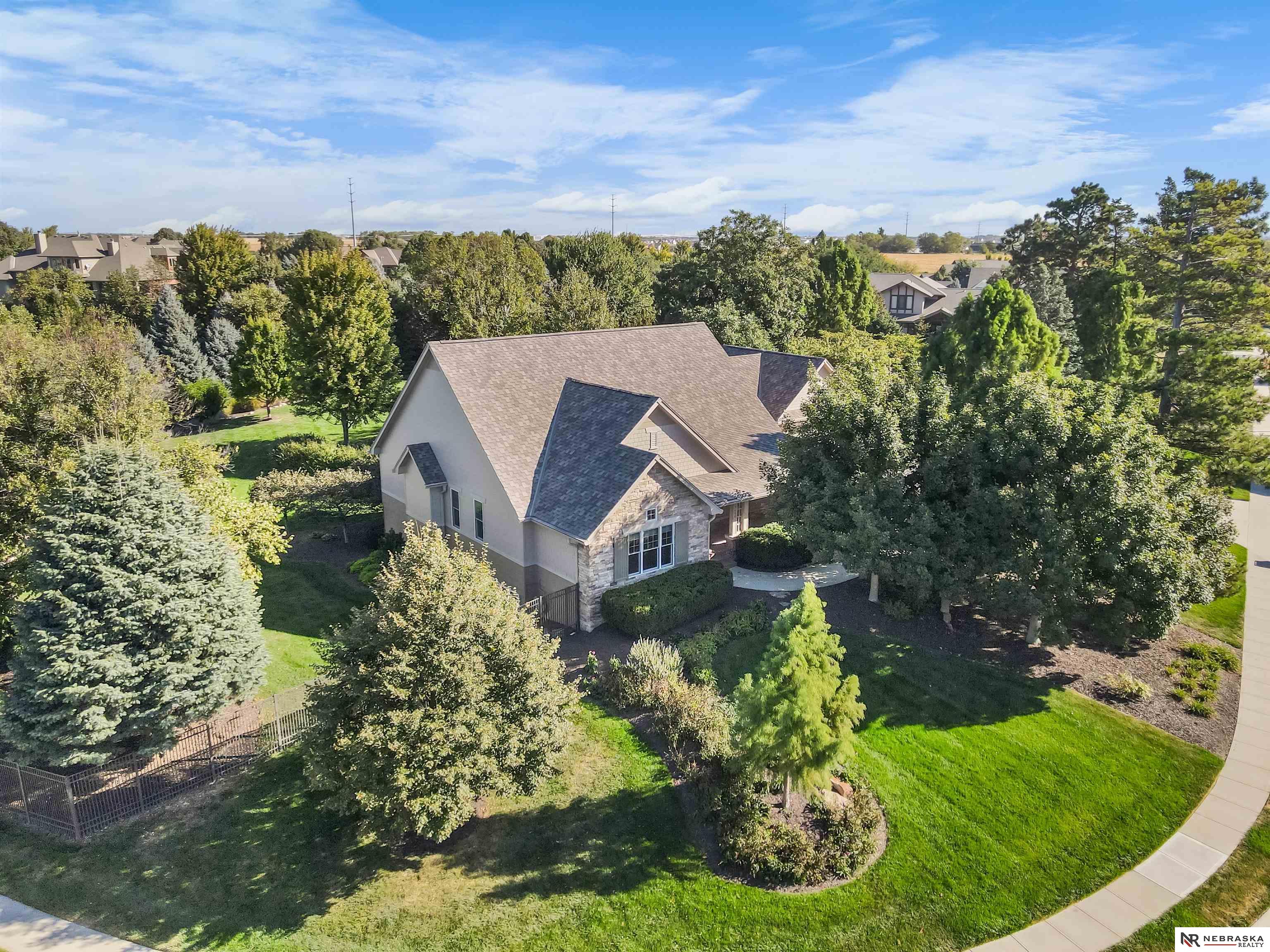 Camden Ave, Elkhorn, NE 68022