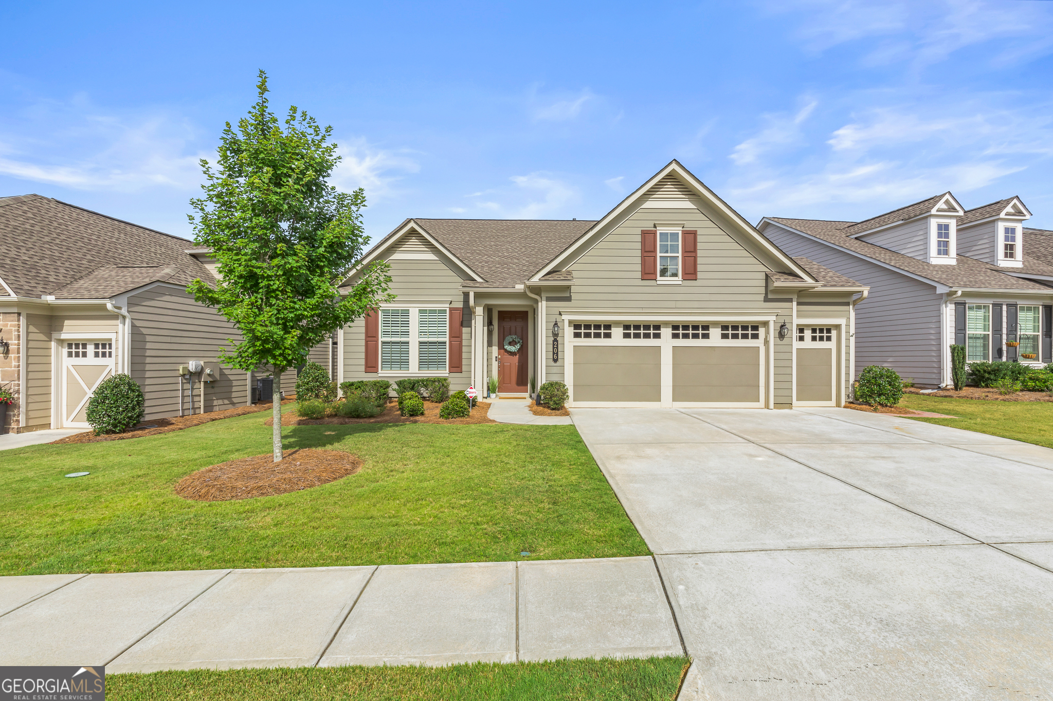 Silver Maple Ct, Peachtree City, GA 30269