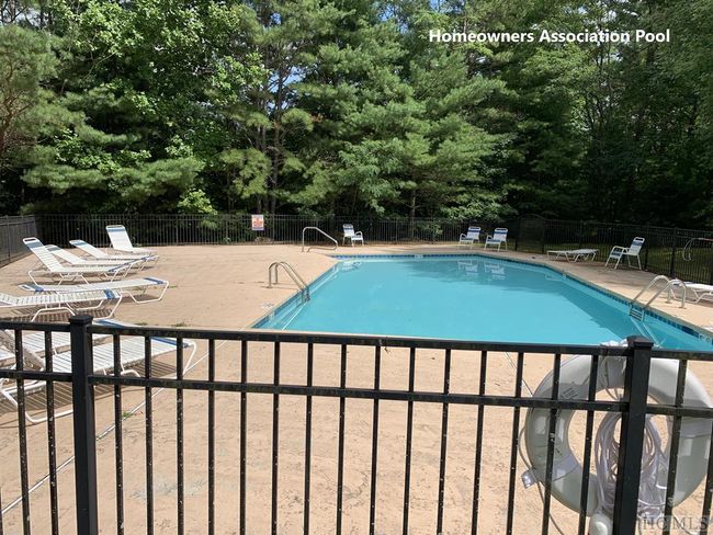 Community pool | Image 28