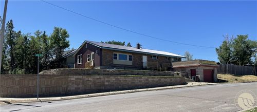 601 12th St, Circle, MT, 59215-7588 | Card Image