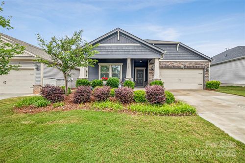 9525 Festival Way, Charlotte, NC, 28215-3291 | Card Image