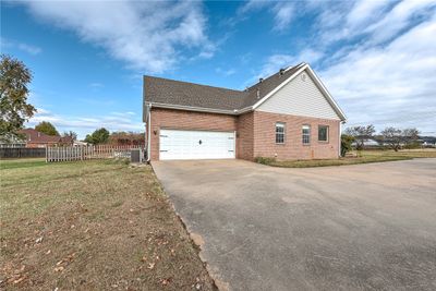 3064 Butterfield Coach Road, House other with 4 bedrooms, 3 bathrooms and null parking in Springdale AR | Image 3