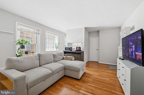 302-117 E St Se, WASHINGTON, DC, 20003-2619 | Card Image
