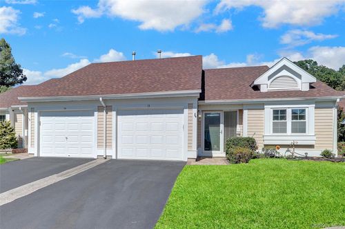 13 Oakdale Ct, Ridge, NY, 11961-1601 | Card Image