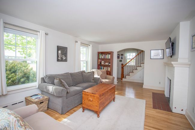 62 Lynde St, House other with 4 bedrooms, 2 bathrooms and 4 parking in Old Saybrook CT | Image 18