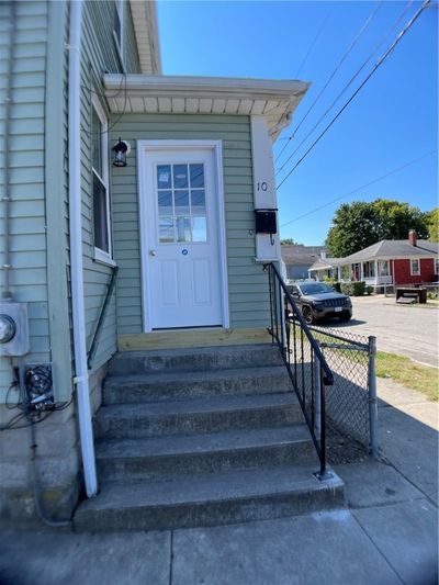 10 Geneva Street, House other with 3 bedrooms, 3 bathrooms and 2 parking in Providence RI | Image 3