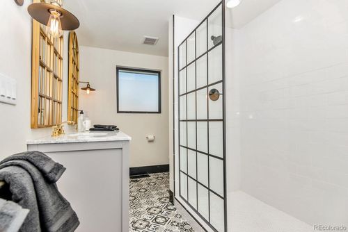 8701 E 11th Ave, Denver, CO, 80220-3518 | Card Image