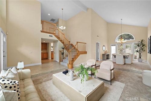 2811 N Roxbury St, Orange, CA, 92867-2249 | Card Image