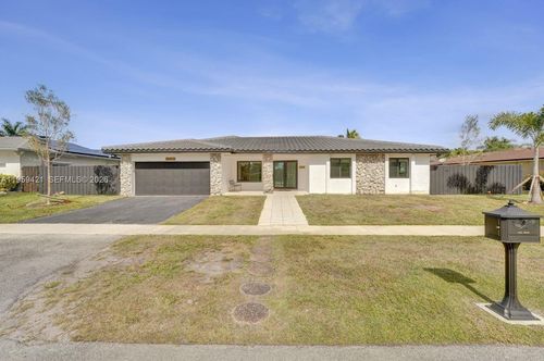 16653 Golfview Dr, Weston, FL, 33326-1803 | Card Image
