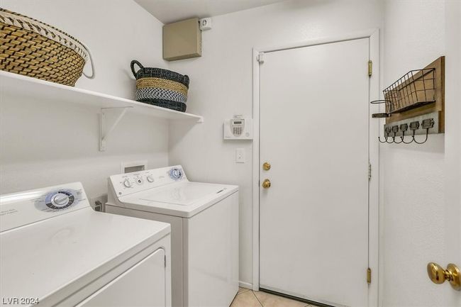 5017 Ropers Rock Ct, House other with 3 bedrooms, 2 bathrooms and null parking in Las Vegas NV | Image 24