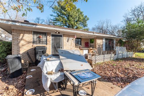 923 Dubois St, Denison, TX, 75020-7910 | Card Image