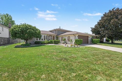 8507 167th St, Tinley Park, IL, 60487-2218 | Card Image