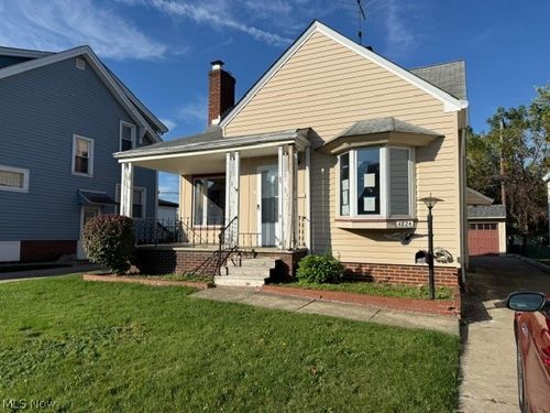 4824 E 84th St, Garfield Heights, OH, 44125-2004 | Card Image