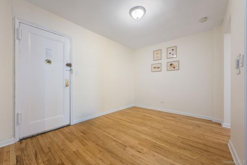 3c-35-50 75th St, Jackson Heights, NY, 11372-4440 | Card Image