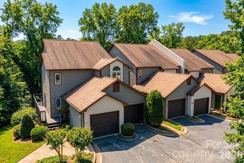 16-2231 6th St Nw, Hickory, NC, 28601-1788 | Card Image