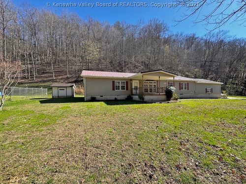 924 Ed Stone Branch Rd, Chapmanville, WV, 25508-7440 | Card Image