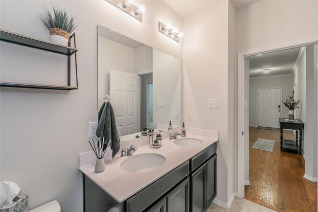 Bathroom | Image 10