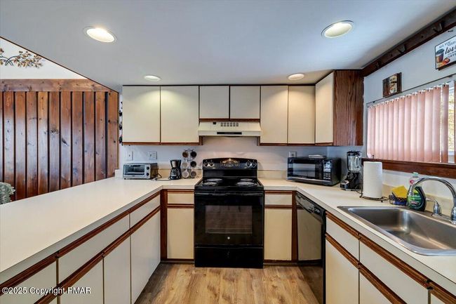 Kitchen | Image 14