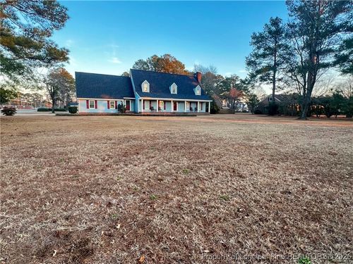 684 N Wilkinson Dr, Saint Pauls, NC, 28384-1246 | Card Image