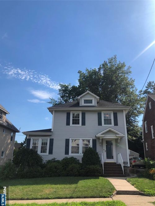 908 Linden Ave, Ridgefield, NJ, 07657-1141 | Card Image