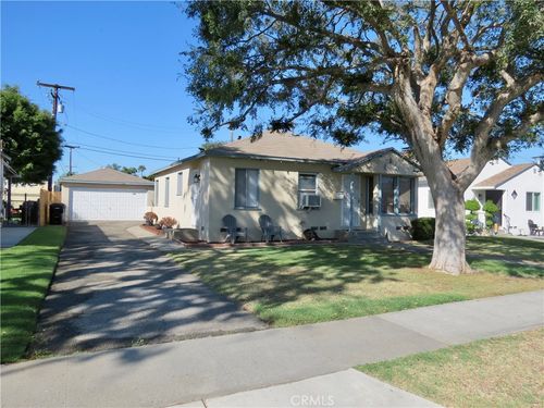 425 Valera Dr, Montebello, CA, 90640-3751 | Card Image