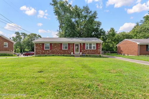 3902 Iron Horse Way, Louisville, KY, 40272-2917 | Card Image