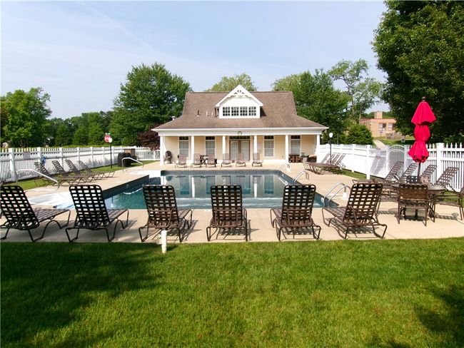 101 Creekside Drive, Townhouse with 3 bedrooms, 2 bathrooms and 2 parking in Buffalo Twp - BUT PA | Image 37