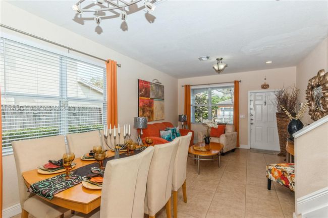 3076 Se 4 Th Ct, House other with 5 bedrooms, 3 bathrooms and null parking in Homestead FL | Image 6