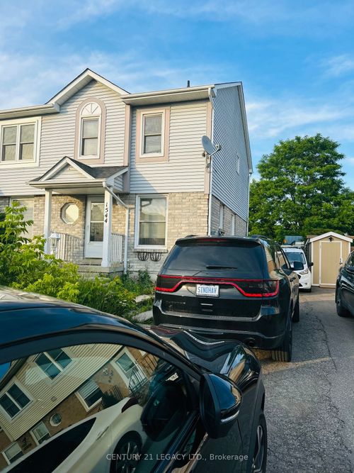 1544 Connery Cres, Oshawa, ON, L1J8G1 | Card Image