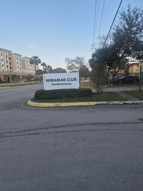 113-3252 Foxcroft Rd, Miramar, FL, 33025-4191 | Card Image