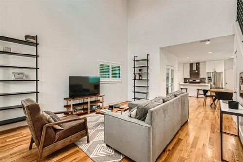 4916 Mckinney St, Houston, TX, 77023-1328 | Card Image