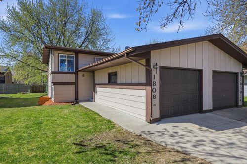 1808 28th Ave S, Fargo, ND, 58103-6720 | Card Image