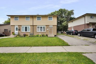 577 Deveron Cres, Home with 3 bedrooms, 2 bathrooms and 2 parking in London ON | Image 3