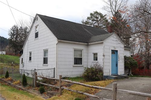 1298 Route 30, Laughlintown, PA, 15655-1025 | Card Image