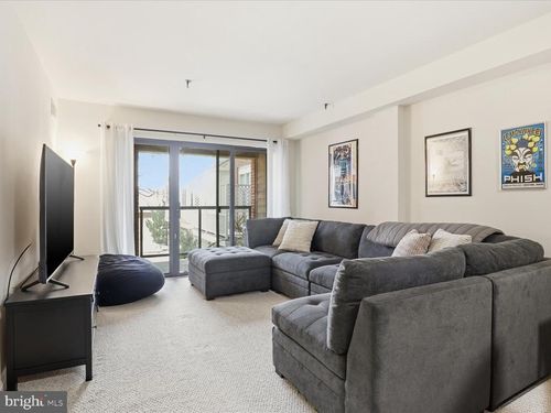 apt-206-1029 N Stuart St, ARLINGTON, VA, 22201-4711 | Card Image