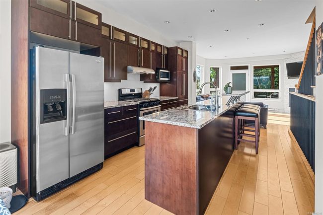 6570 Goodmere Rd, Townhouse with 3 bedrooms, 3 bathrooms and 2 parking in Sooke BC | Image 37
