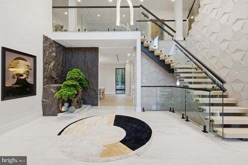 1124 Savile Ln, MCLEAN, VA, 22101-1831 | Card Image