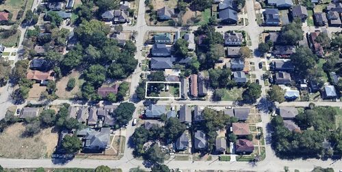 2202 Noble St, Houston, TX, 77026-6832 | Card Image