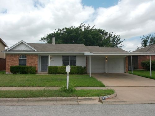 6601 Hughes Dr, Watauga, TX, 76148-2617 | Card Image
