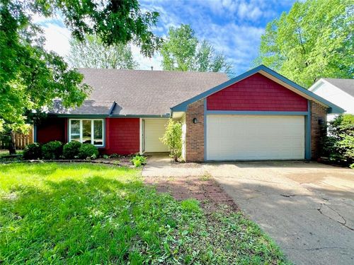 3017 W 23rd Ter, Lawrence, KS, 66047-2733 | Card Image