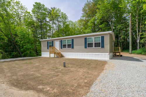 11 Hill St, Hillsborough, NH, 03244-5400 | Card Image