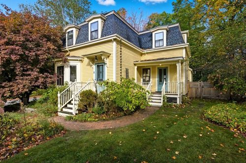 52 Bow St, Concord, MA, 01742-1701 | Card Image