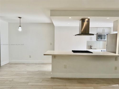 apt-28-1698 Jefferson Ave, Miami Beach, FL, 33139-7639 | Card Image