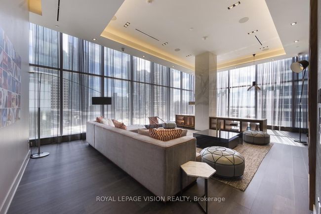 2104 - 10 York St, Condo with 2 bedrooms, 1 bathrooms and null parking in Toronto ON | Image 41
