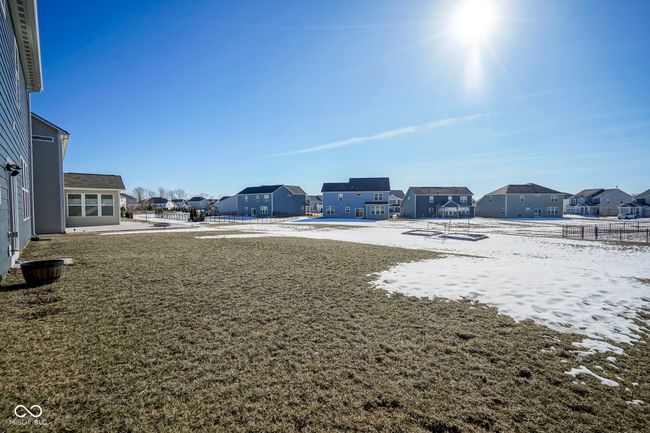view of yard featuring a residential view | Image 43