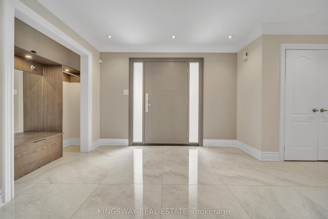 58 Leeward Dr, House other with 6 bedrooms, 5 bathrooms and 5 parking in Brampton ON | Image 11