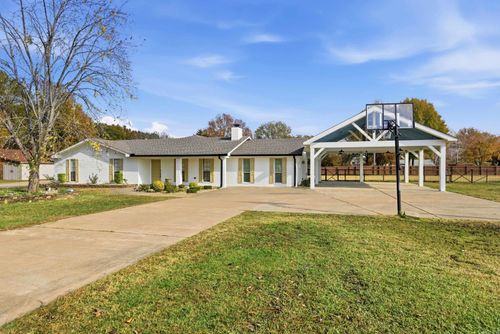 2 Hopkins Ln, Conway, AR, 72032-9006 | Card Image
