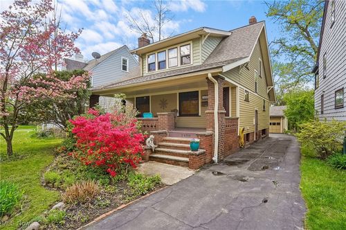 2400 Queenston Rd, Cleveland Heights, OH, 44118-3614 | Card Image