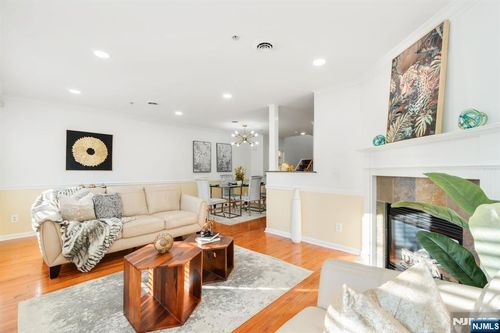 91 Roseland, Caldwell, NJ, 07006 | Card Image